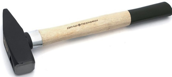 311100 Молоток слесарный с деревянной ручкой 1000г (6шт)