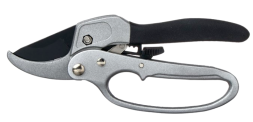 Секатор с храповым механизмом FT 901